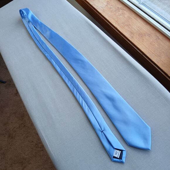Croft & Barrow Light Blue Satin Necktie 60" L 2.5" W polyester - Picture 2 of 8